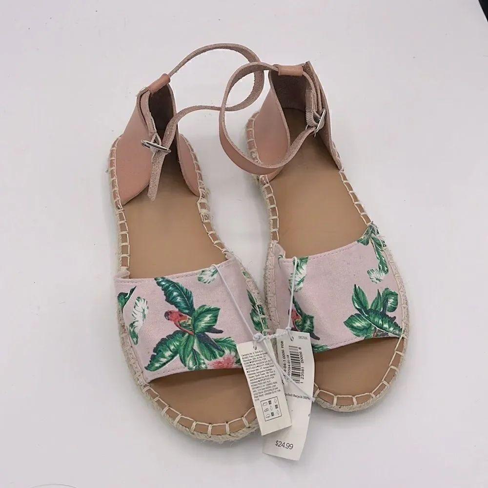 Old Navy Hawaiian espadrilles sandals